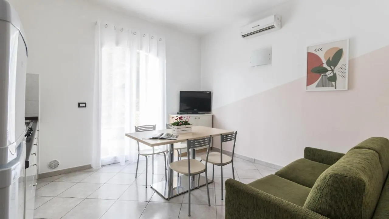 Residence Il Poggio Marina d'Andora アパートホテル