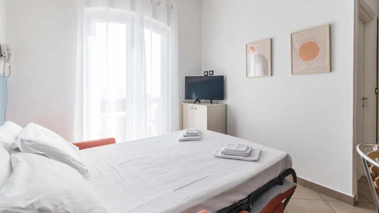 Residence Il Poggio Marina d'Andora 2*,