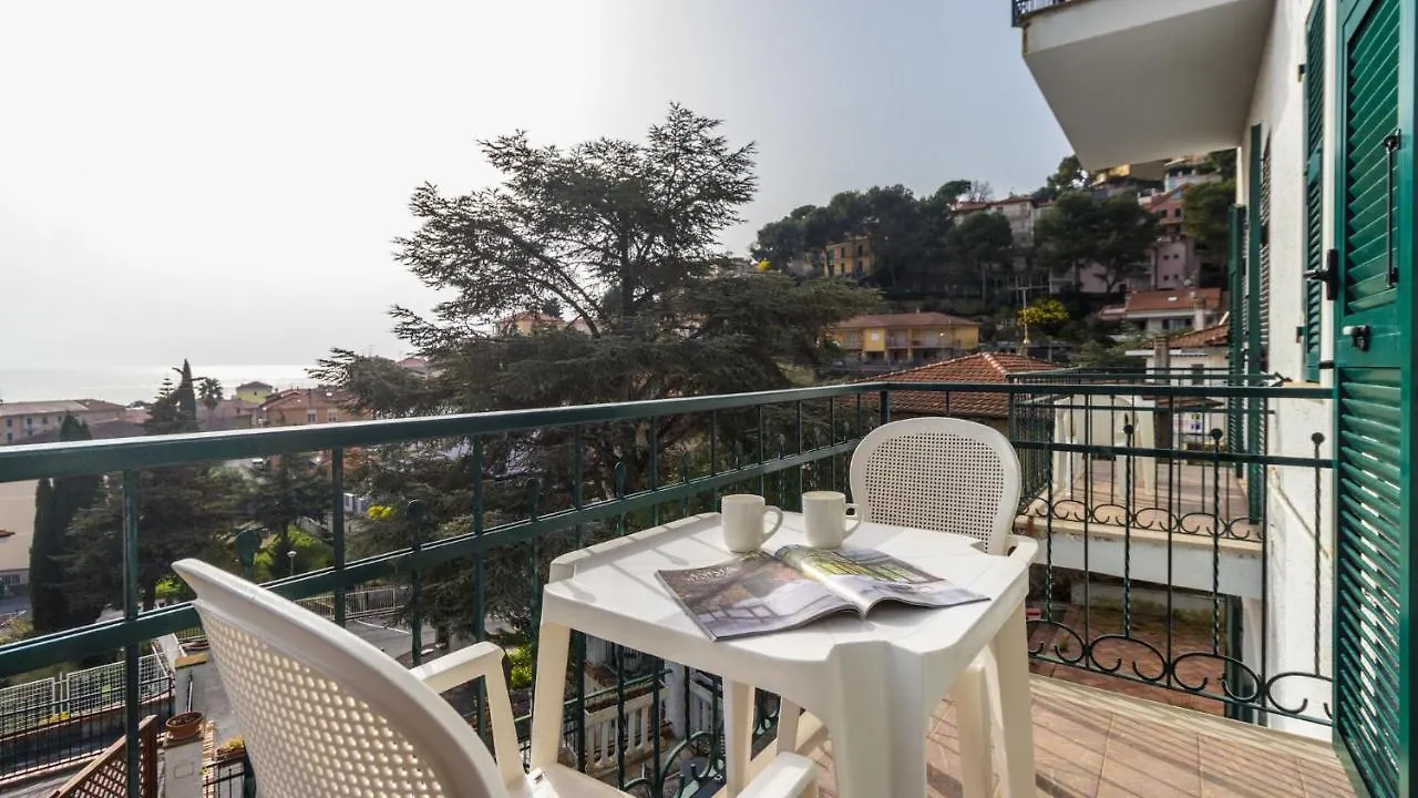 ** アパートホテル Residence Il Poggio Marina d'Andora イタリア