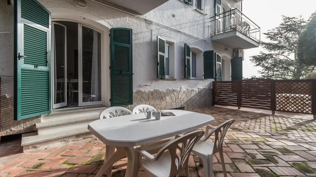 ** Lägenhetshotell Residence Il Poggio Marina d'Andora Italien