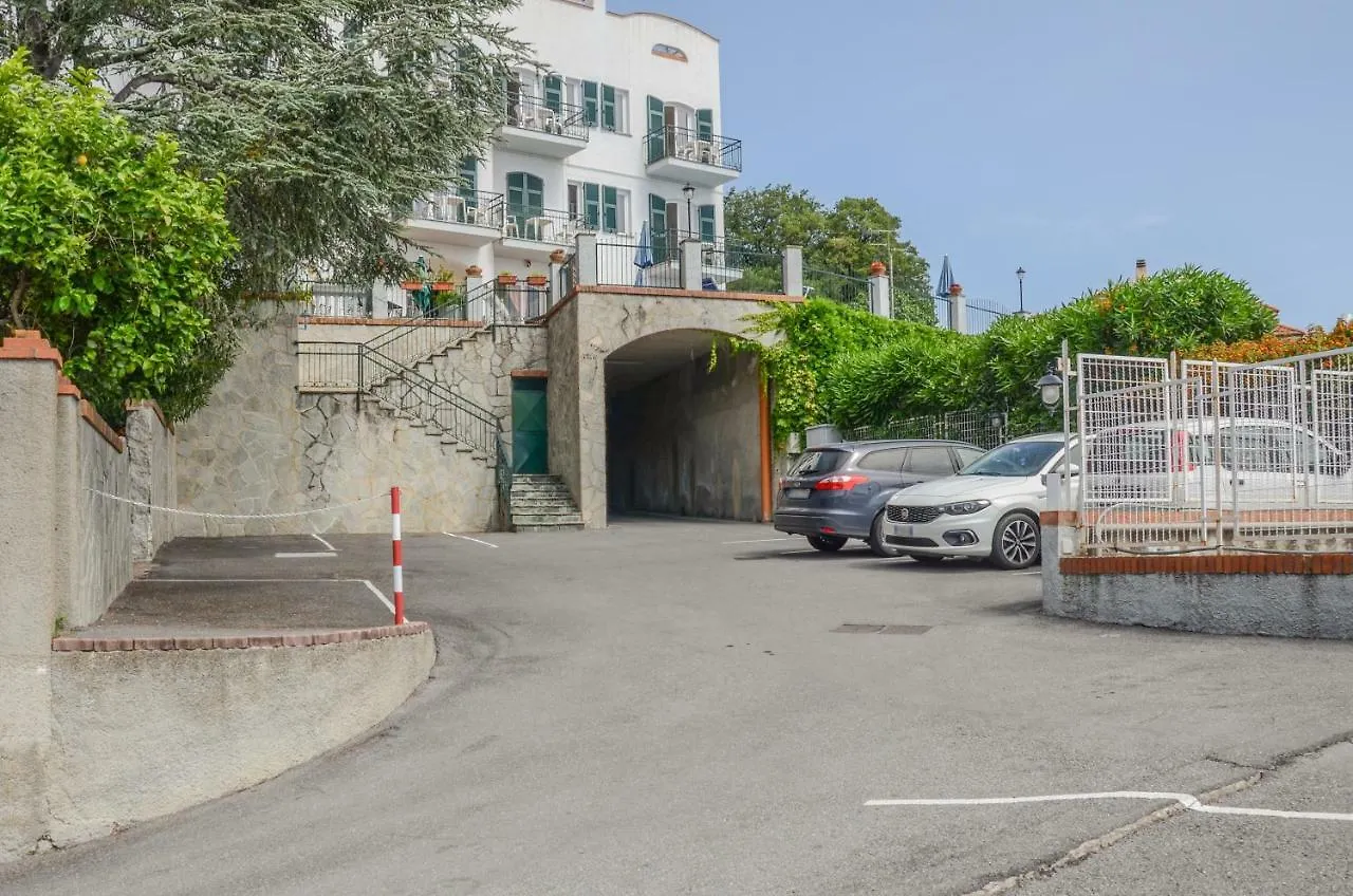 ** Lägenhetshotell Residence Il Poggio Marina d'Andora Italien