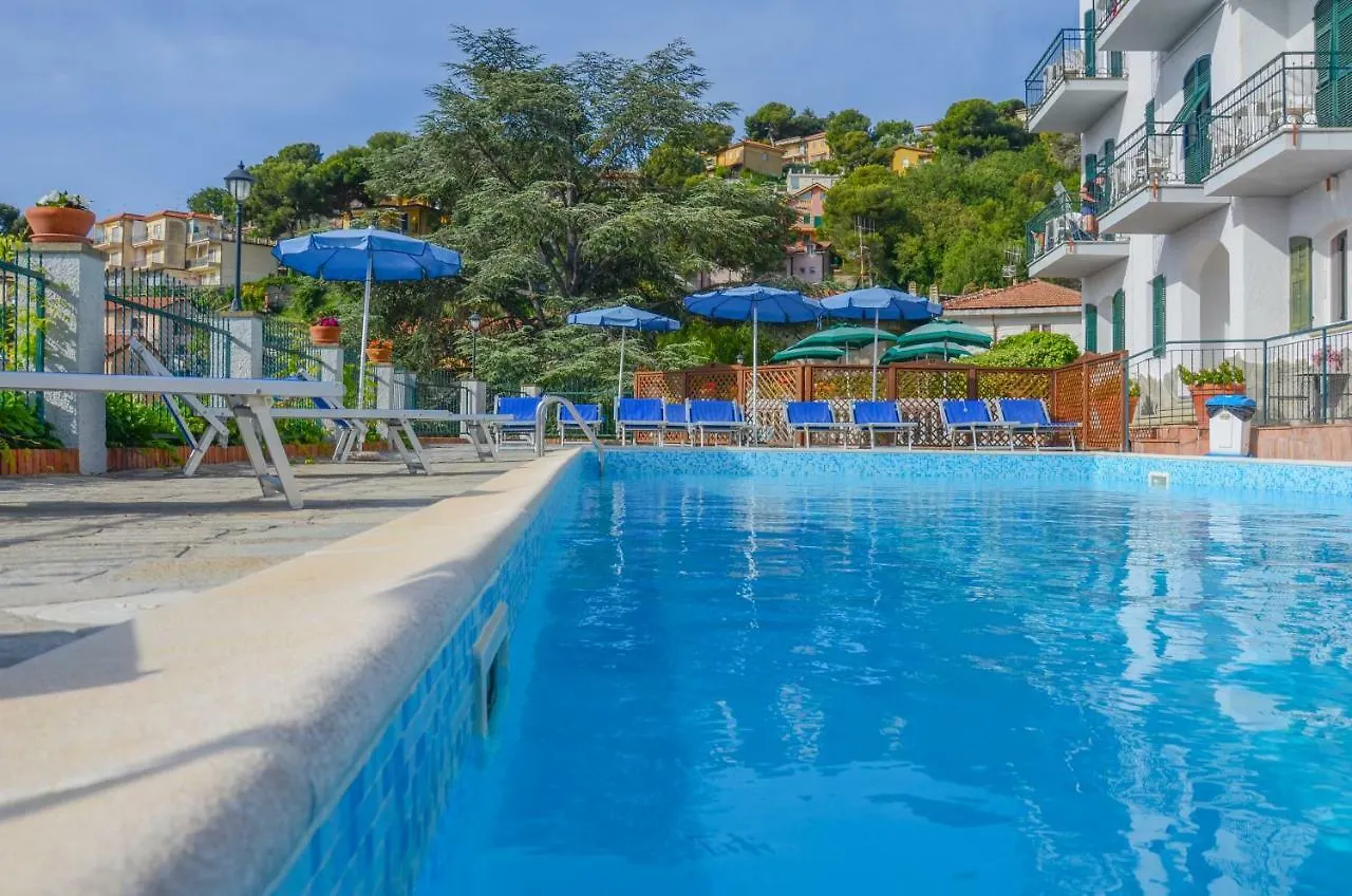 Residence Il Poggio Marina d'Andora 2*,